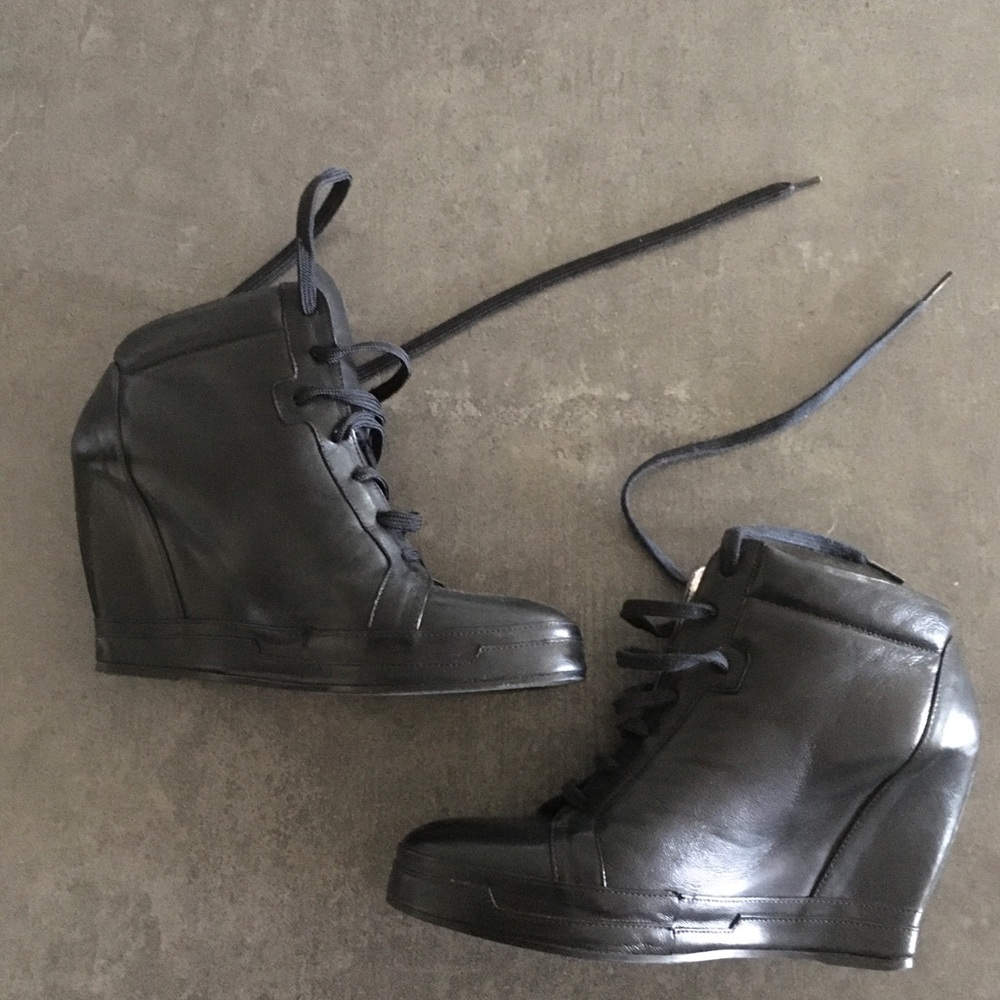 AF Vandervost Booty Heel - Picture 5 of 7